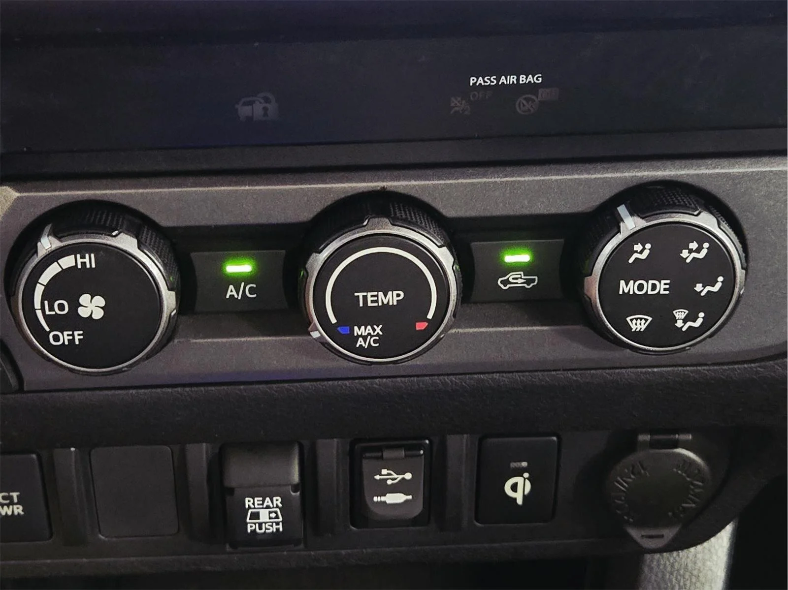 Used 2019 Super White Toyota TRD Off Road image 25