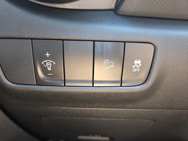 Used 2022 Ultra Black Hyundai SEL image 13