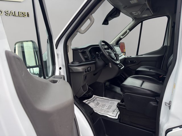 Used 2024 White Ford  image 25