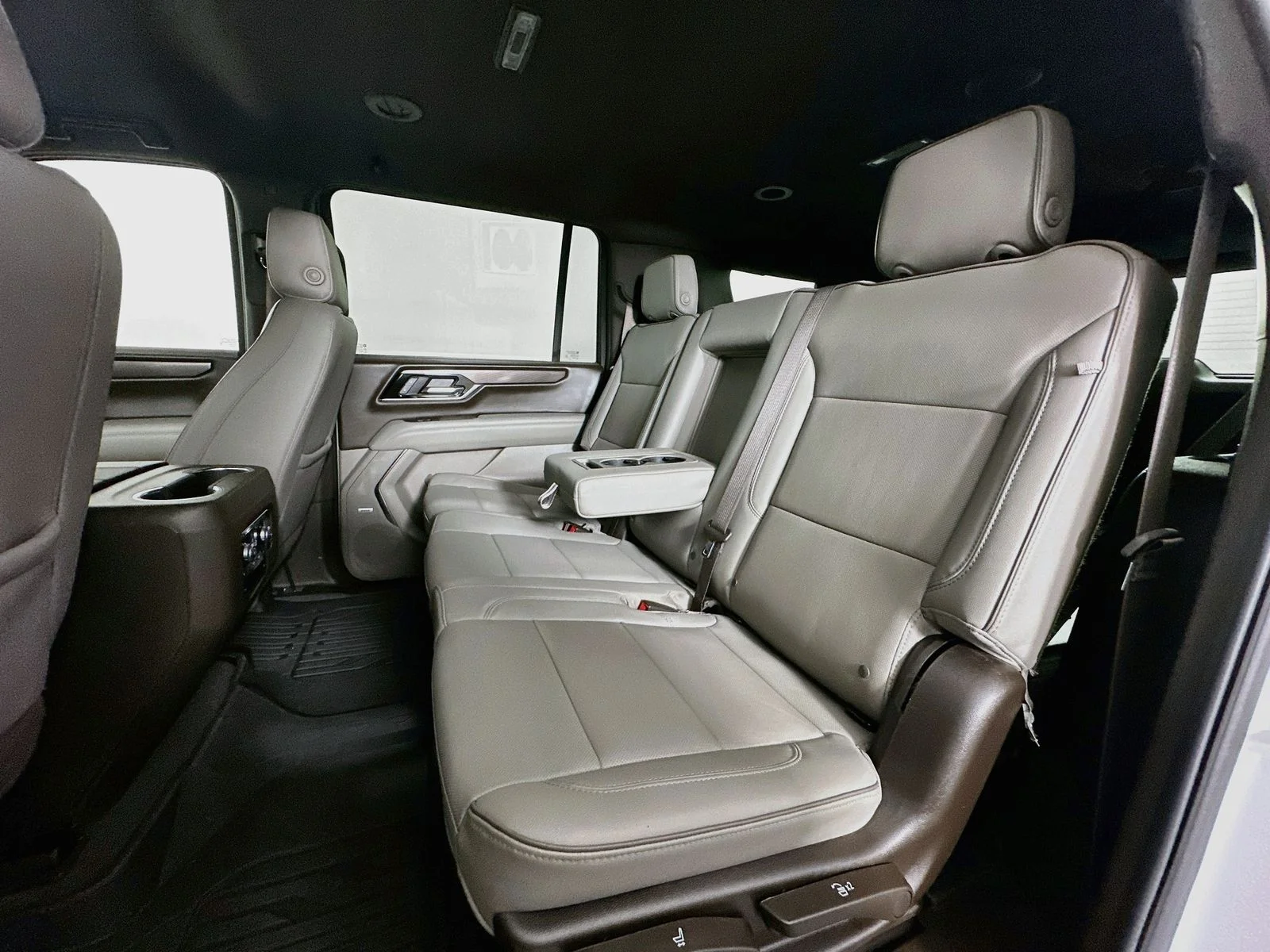 Used 2026 Summit White GMC Elevation image 26