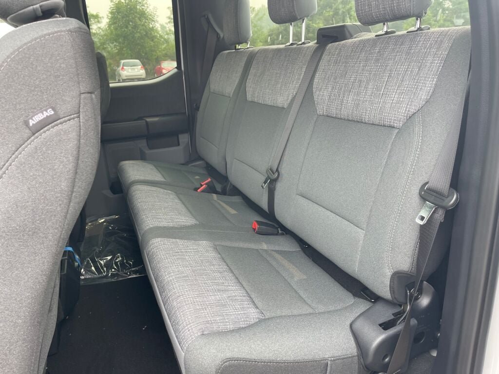 New 2026 Oxford White Ford XLT image 18