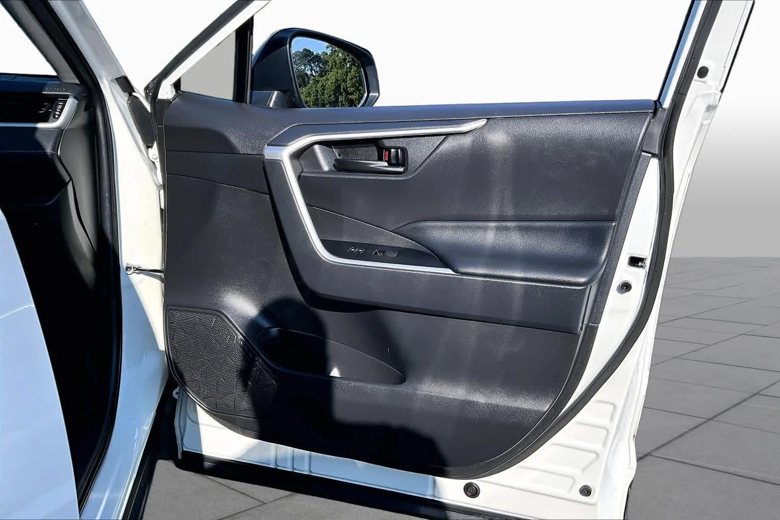 Certified Used 2023 Ice Cap Toyota LE image 23