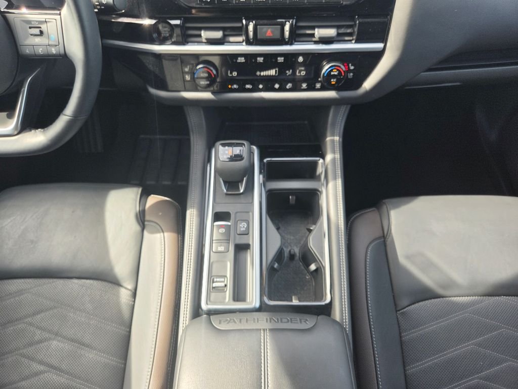 Used 2025 Black Nissan Platinum image 32