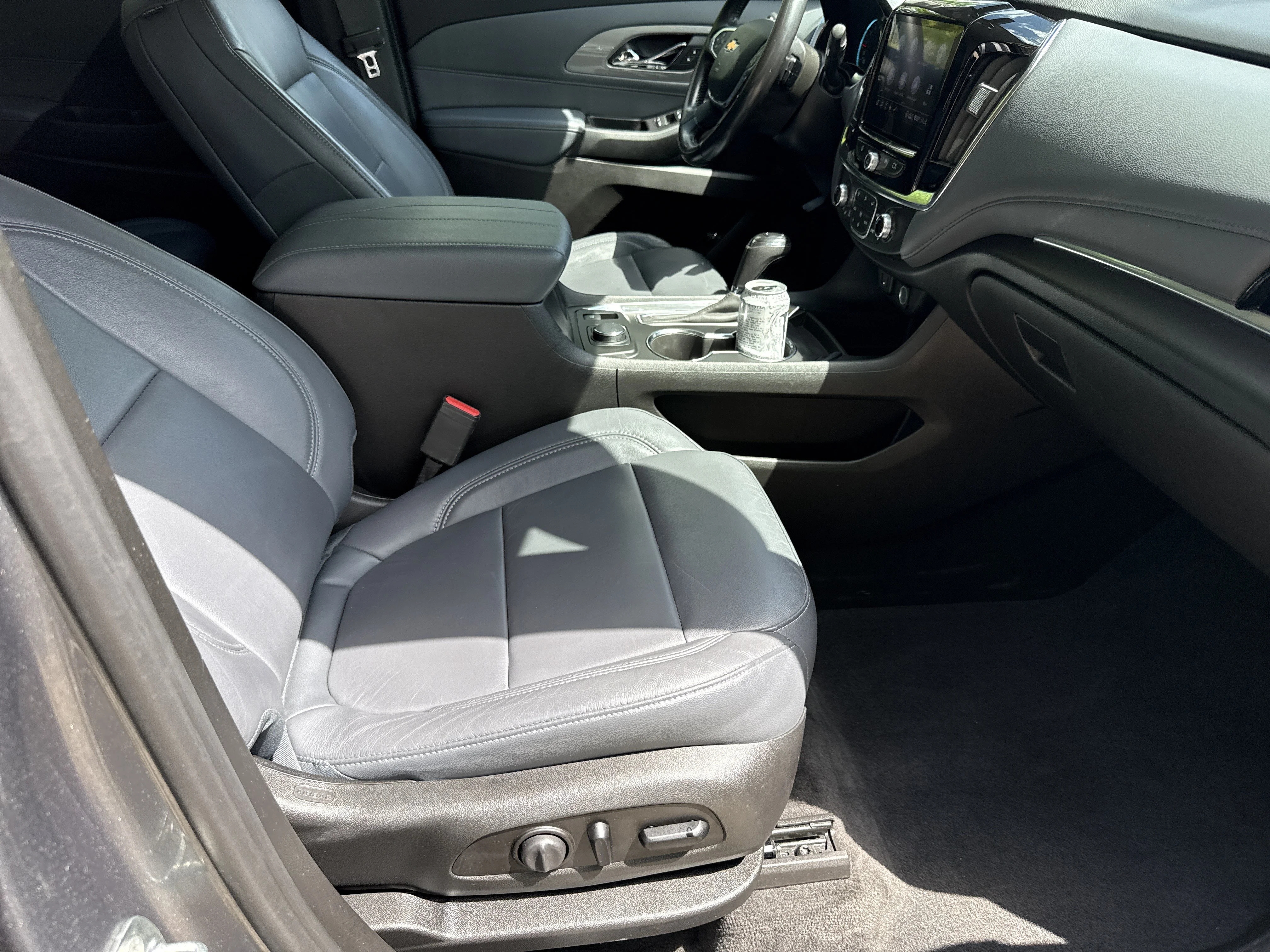 Used 2020 Satin Steel Metallic Chevrolet LT Leather image 13