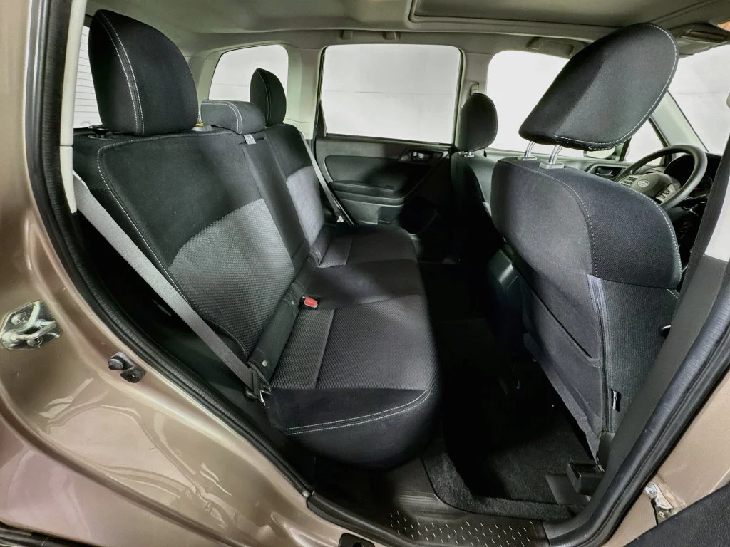 Used 2015 Brown Subaru 2.5i Premium image 32