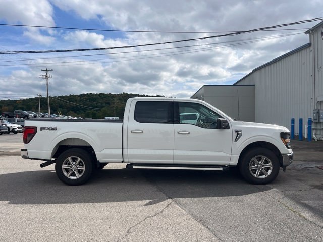Used 2024 Oxford White Ford XLT image 3