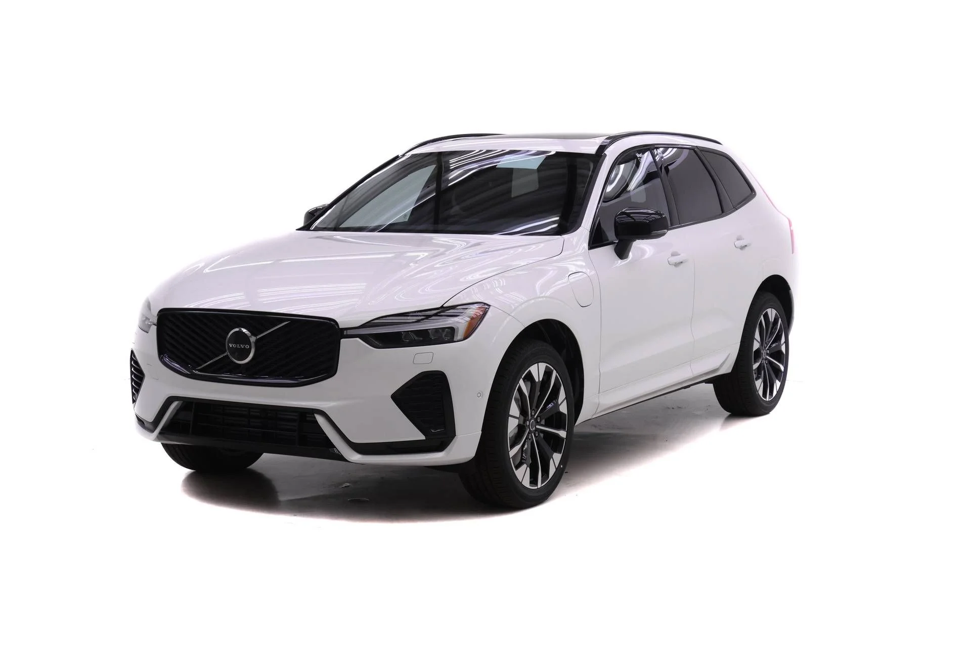 2026 Volvo XC60 Plus