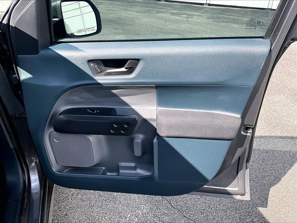 Used 2022 Gray Metallic Ford XL image 12
