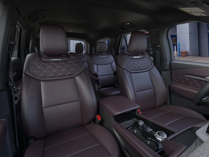 New 2026 Space White Metallic Ford Platinum™ image 10