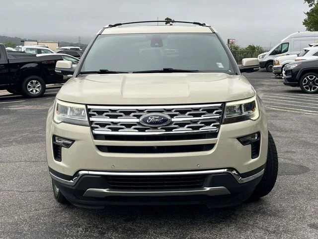 Used 2018 Platinum Dune Metallic Ford Limited image 9