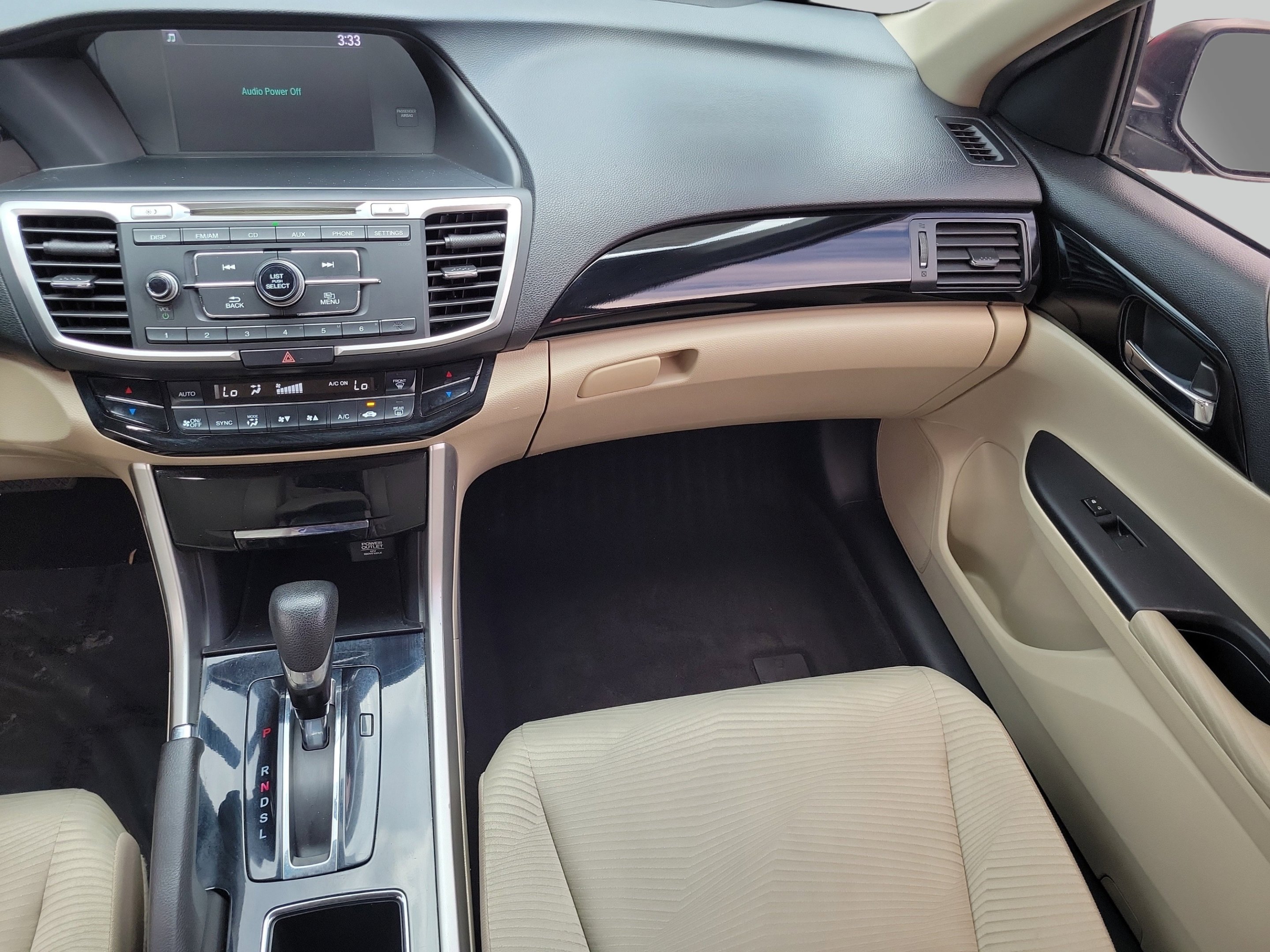 Used 2016 Black Honda LX image 13