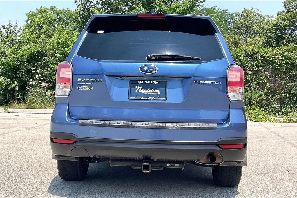 Used 2018 Blue Subaru 2.5i Premium image 3