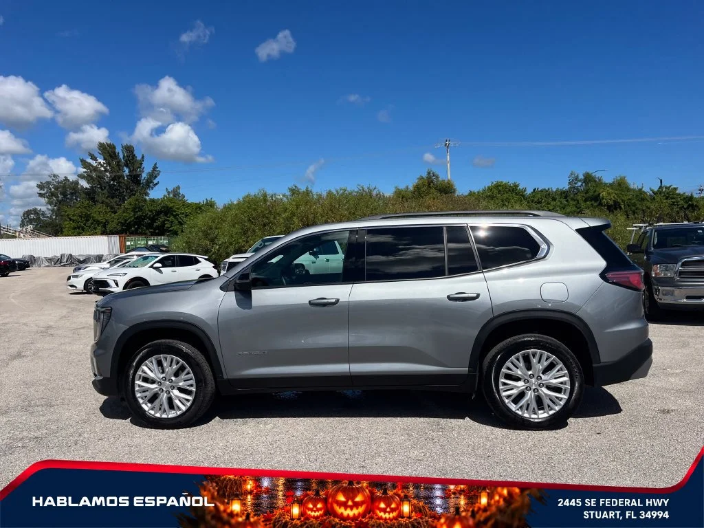 Used 2026 Sterling Metallic GMC Elevation image 4