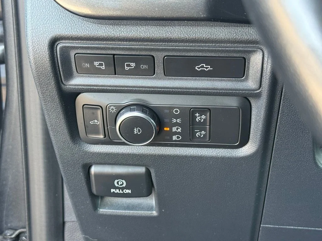Used 2021 Gray Ford XLT image 15