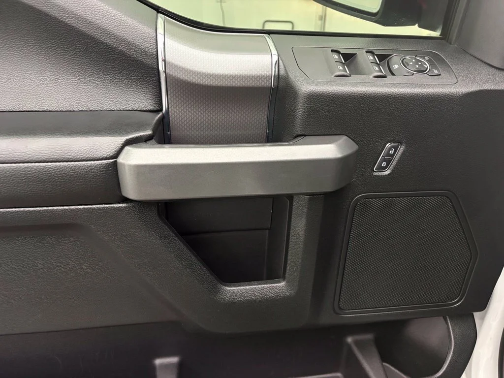 Used 2016  Ford XLT image 16