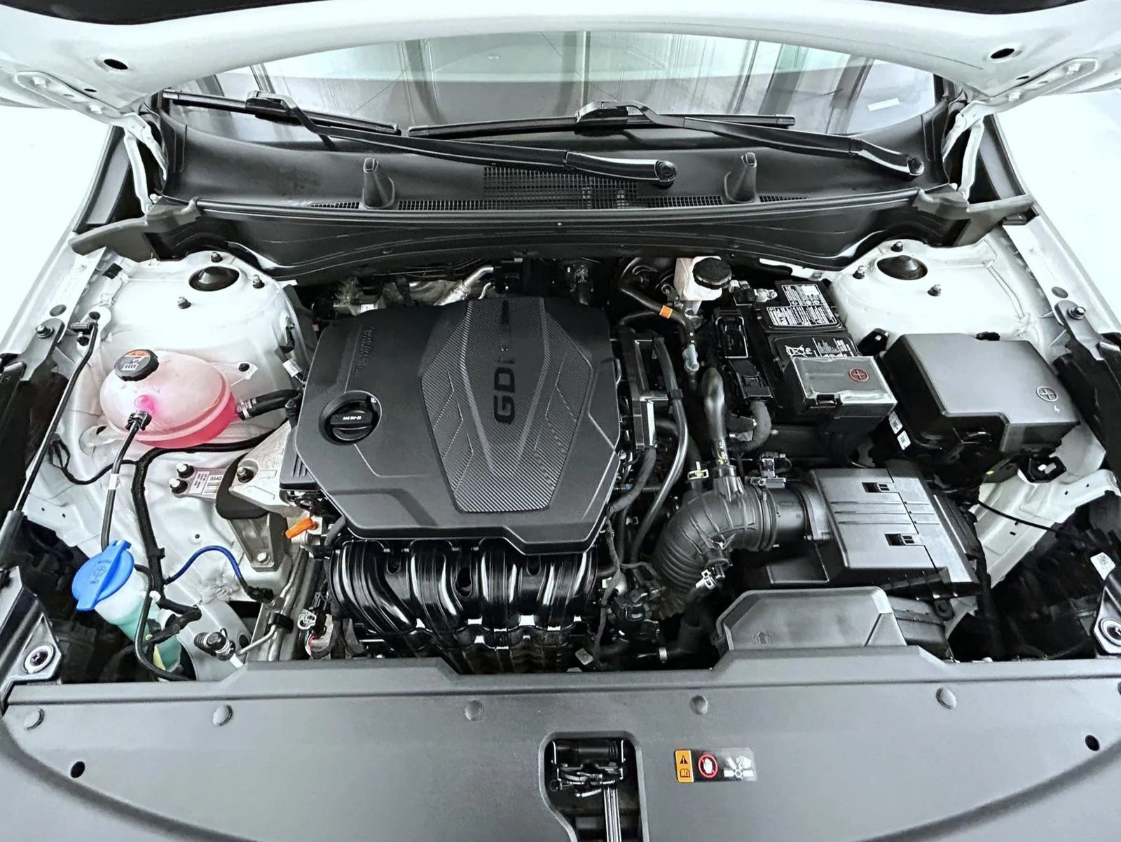 Used 2024 White Kia X-Line image 24