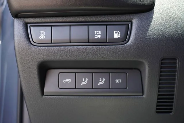 2025 Mazda CX-50 Premium Plus - Photo 13