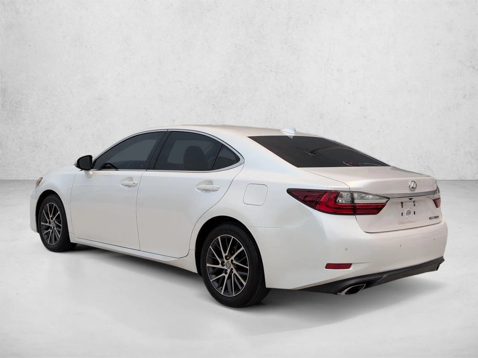 Used 2018 Eminent White Pearl Lexus ES 350 image 3