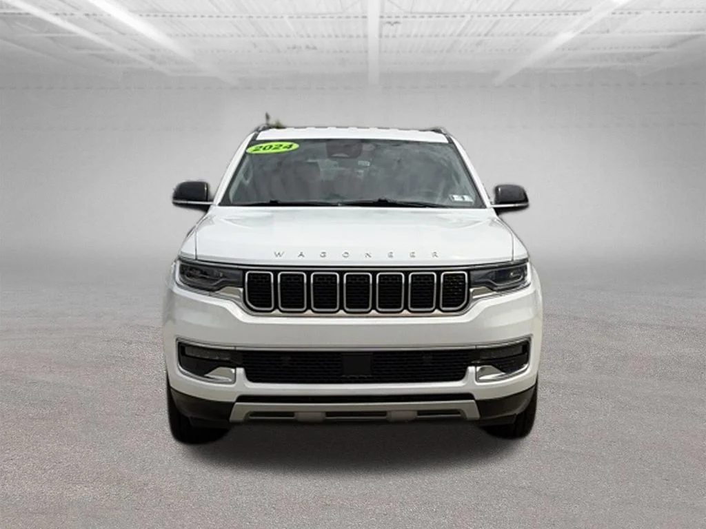 Used 2024 White Jeep Series II image 9