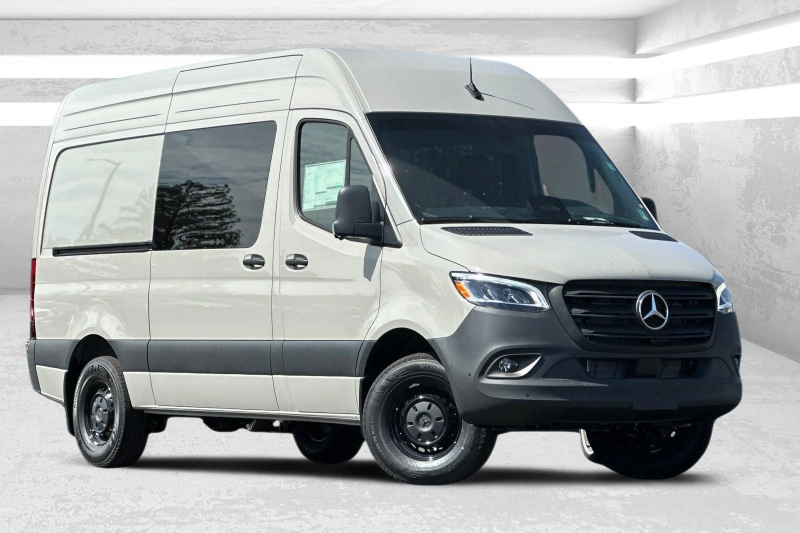2025 Mercedes-Benz Sprinter 2500 144 WB HO's photo