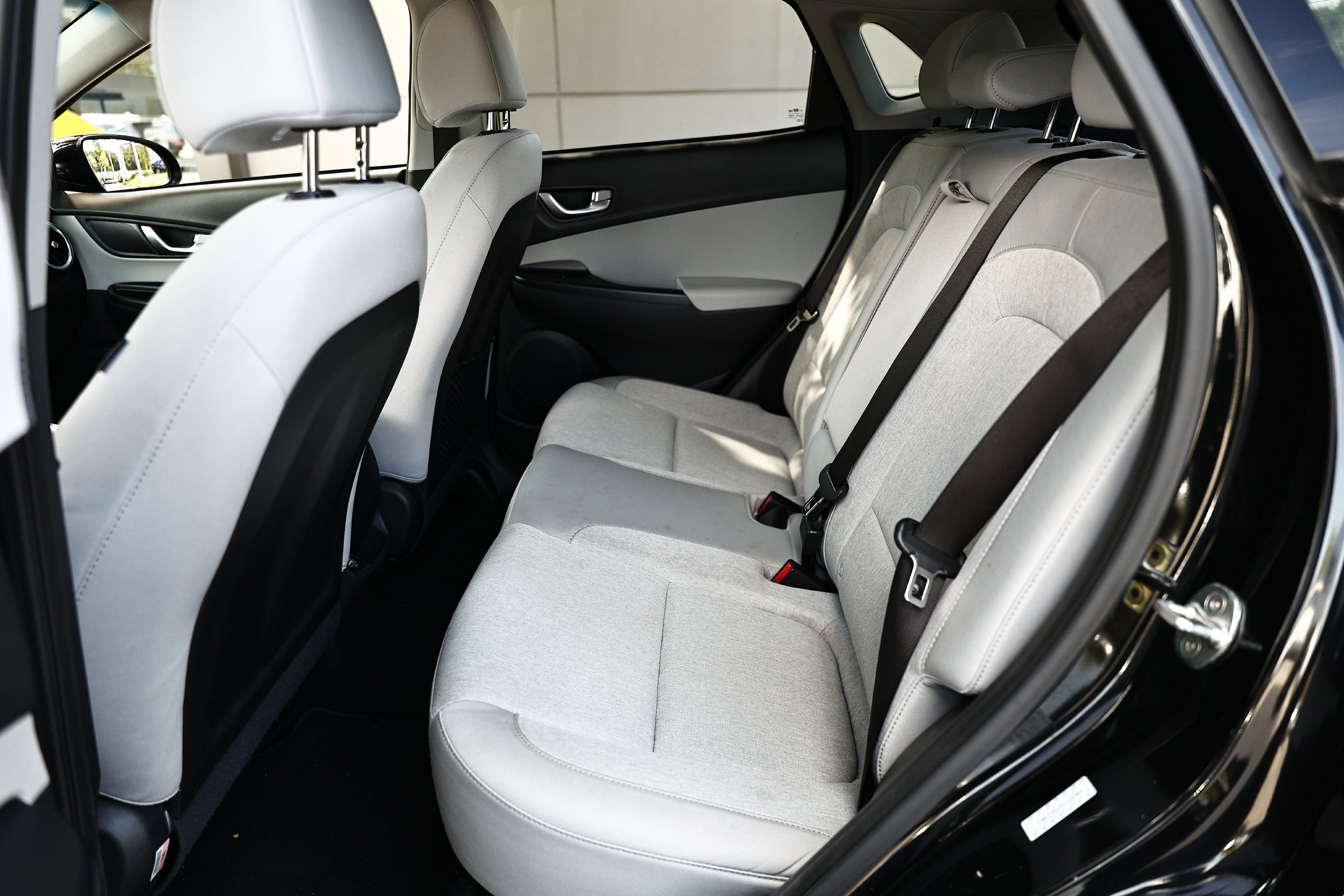 Used 2023 Ultra Black Hyundai SE image 24