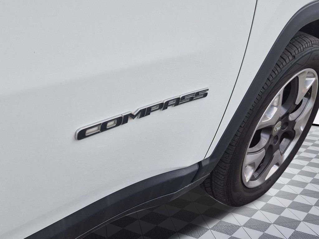 Used 2020 White Clearcoat Jeep Limited image 24