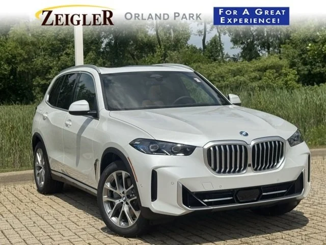2026 BMW X5 xDrive50e's photo