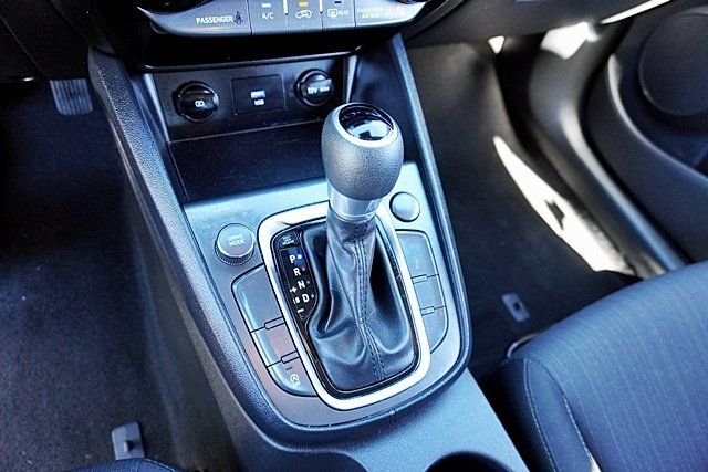 Used 2023 Silver Hyundai SEL image 29