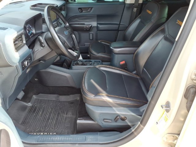 Used 2024 Beige Ford Lariat image 15