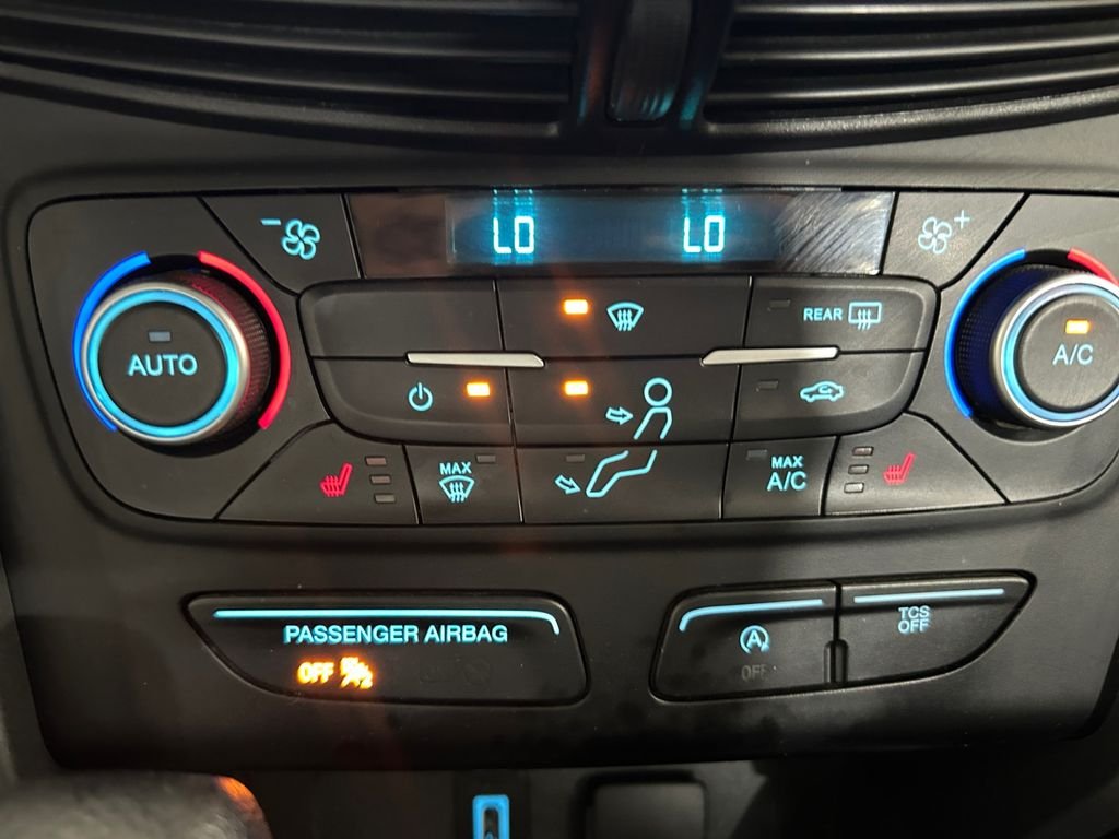 Used 2018 White Ford SE image 30