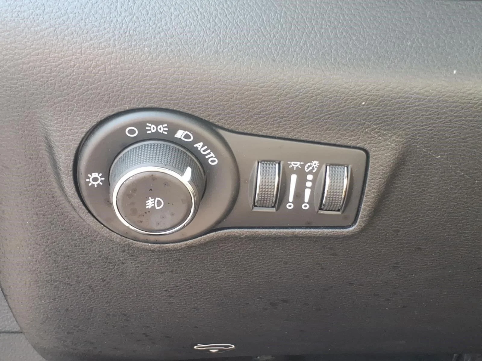 Used 2024 Baltic Gray Metallic Clearcoat Jeep Limited image 19