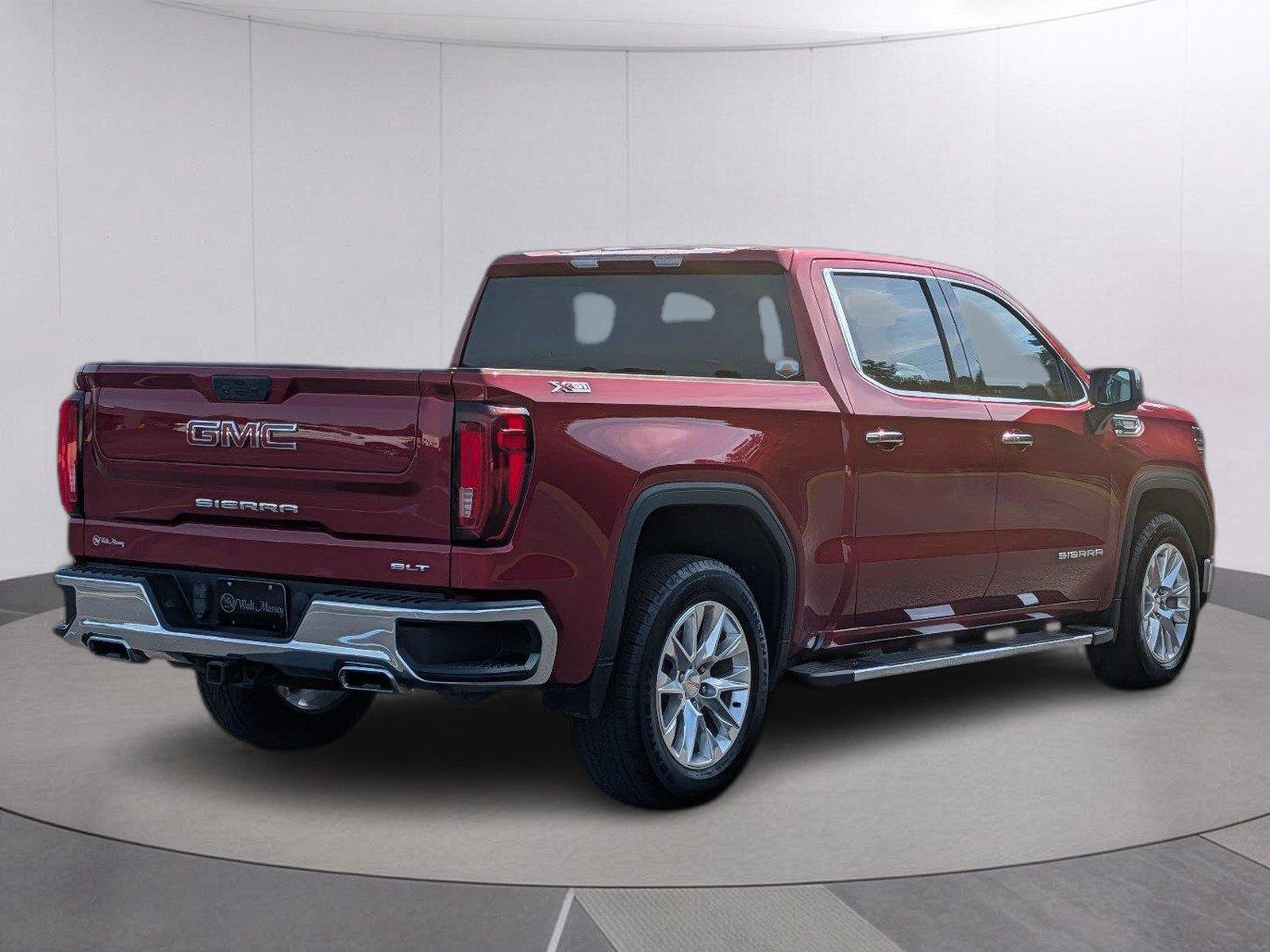 Used 2023 Volcanic Red Tintcoat GMC SLT image 6