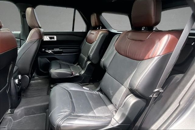 Used 2021 Gray Ford Platinum image 24