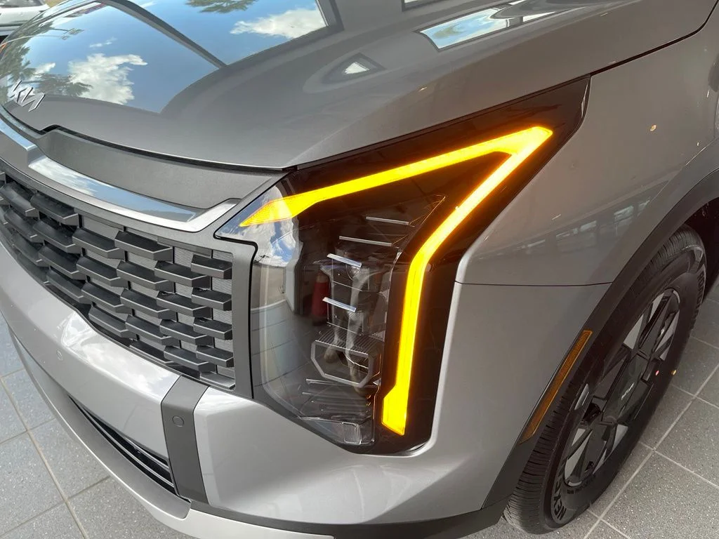 New 2026 Gray Kia LX image 26