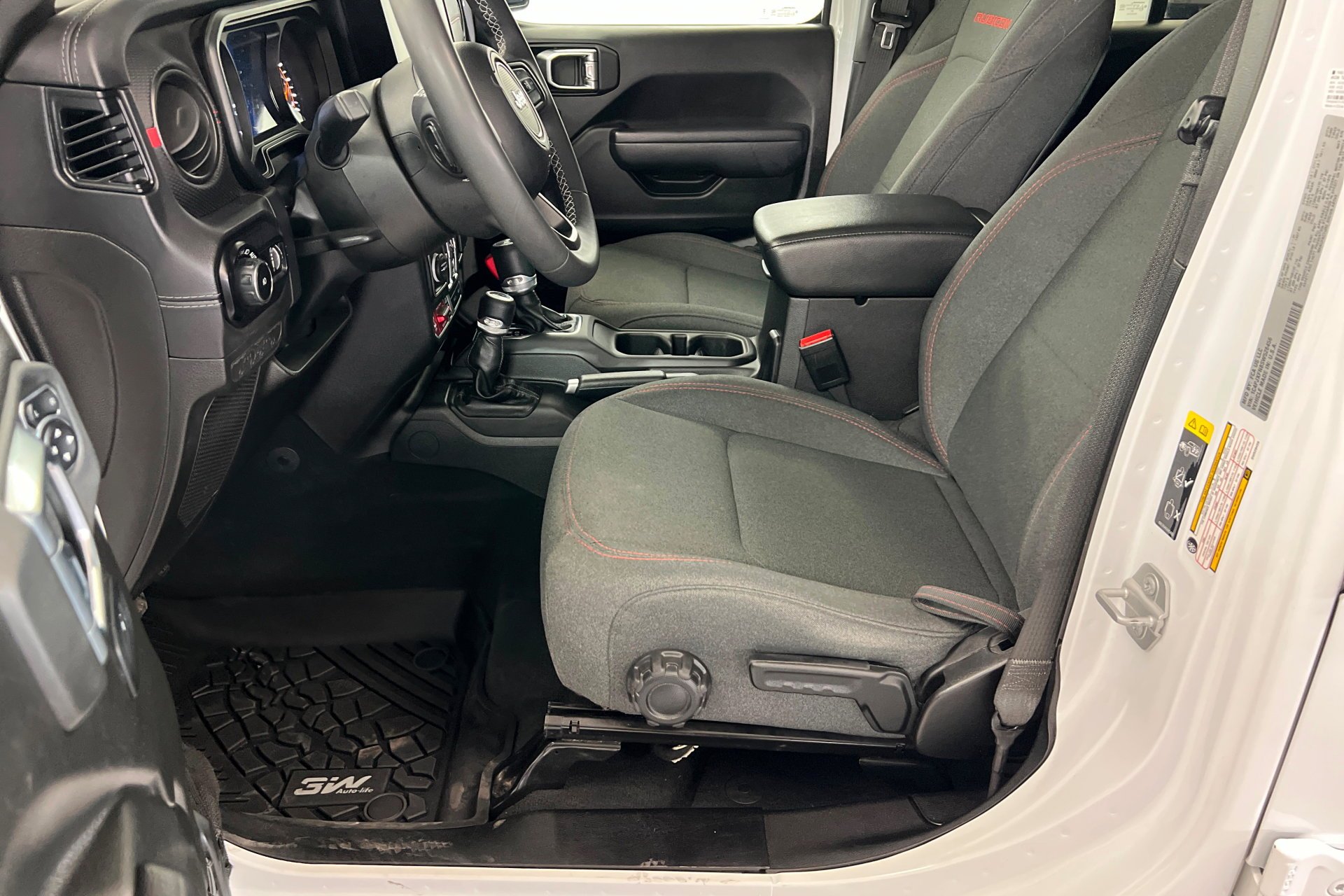 Used 2025 Bright White Clearcoat Jeep Rubicon image 18