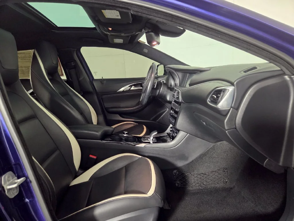Used 2018 Ink Blue INFINITI Sport image 30