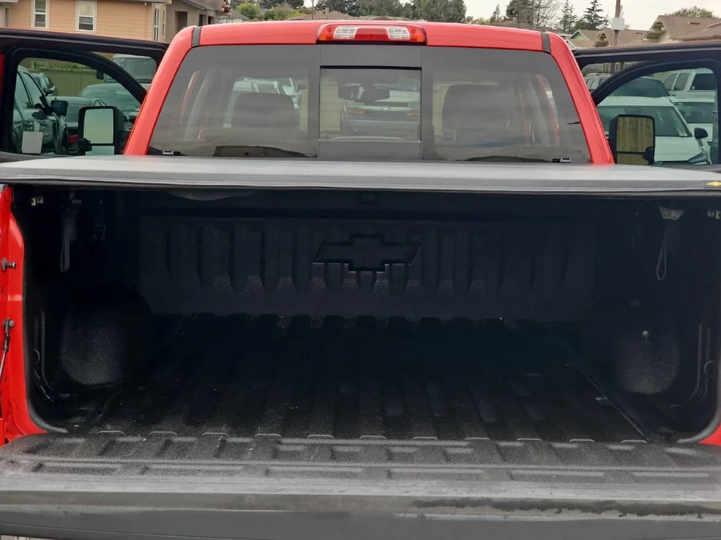 Used 2018 Red Chevrolet LT image 12
