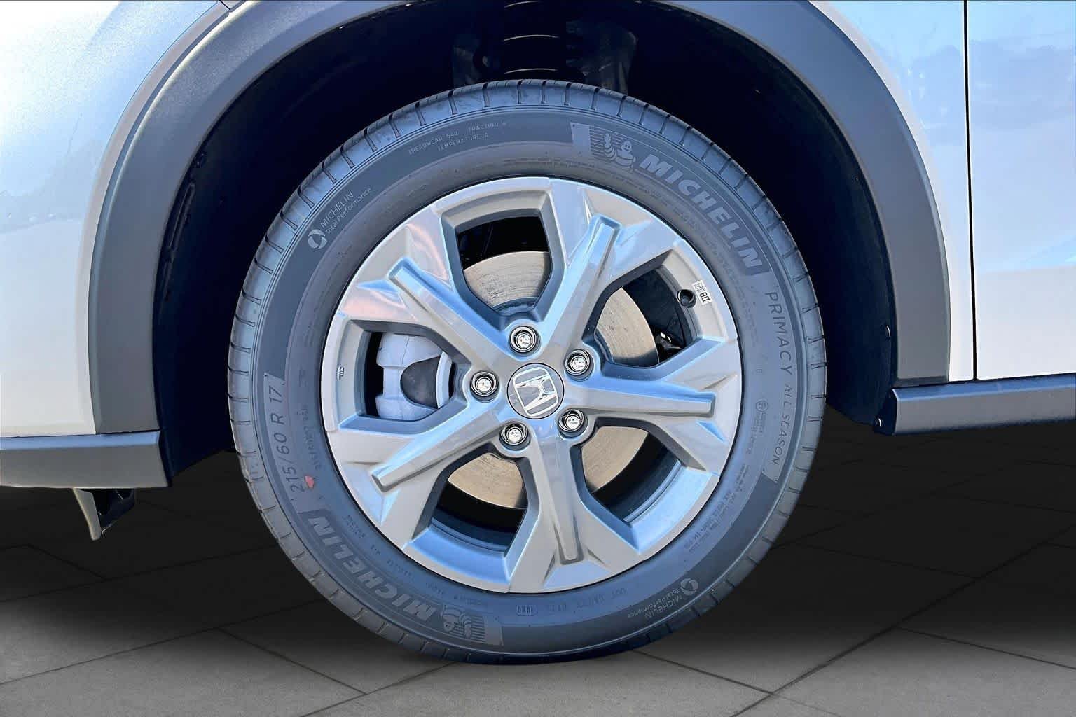 New 2027 Solar Silver Metallic Honda LX image 11