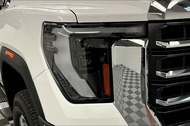 2024 GMC Sierra 3500HD SLE - Photo 33