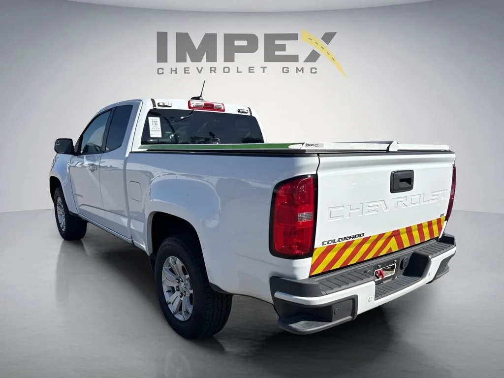 Used 2022 White Chevrolet LT image 2