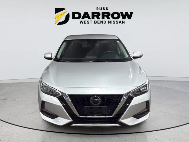 Used 2023 Silver Nissan S image 8