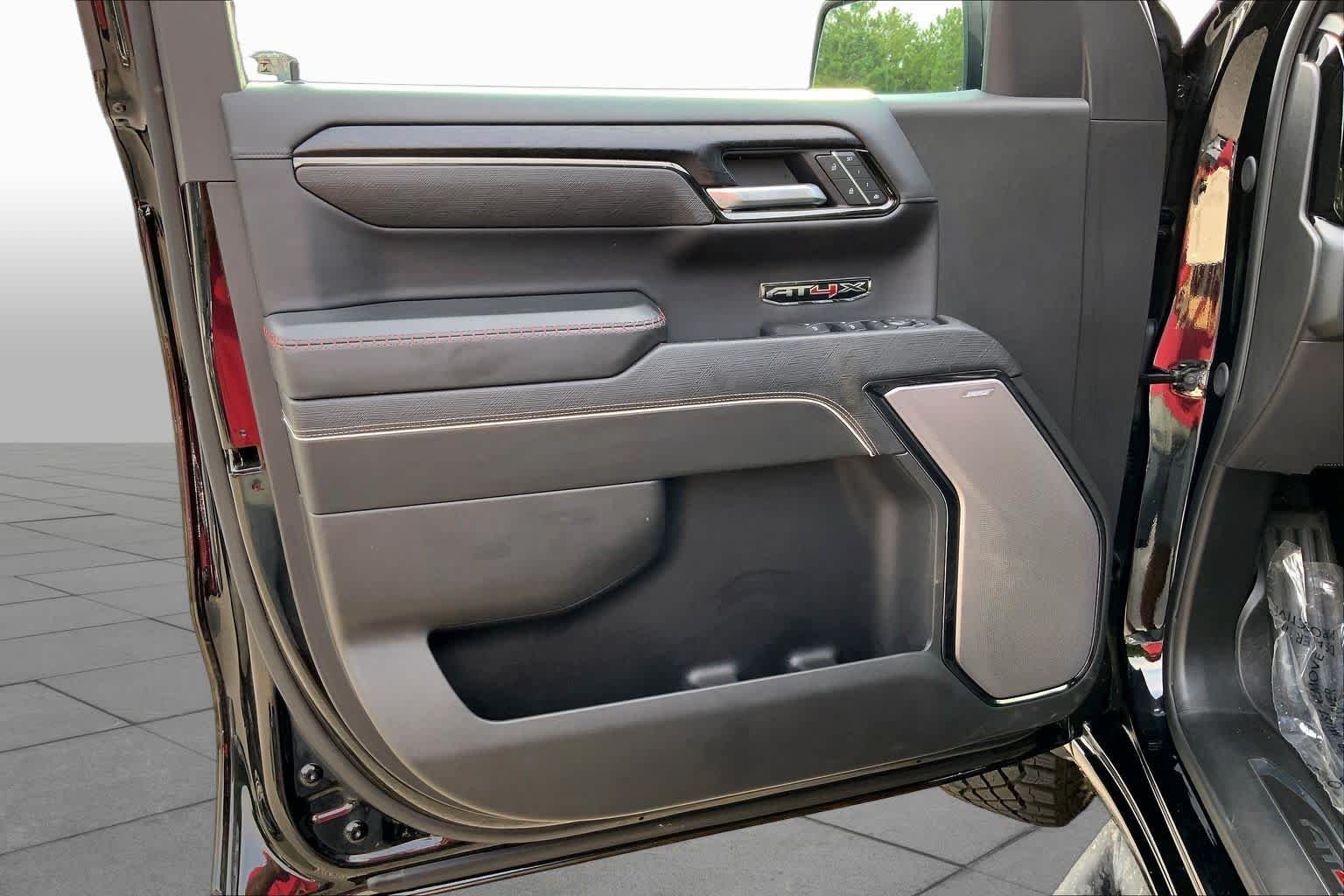 Used 2026 Onyx Black GMC AT4X image 19