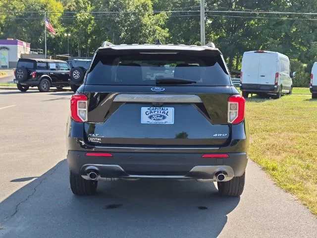 Used 2024 Black Ford XLT image 12