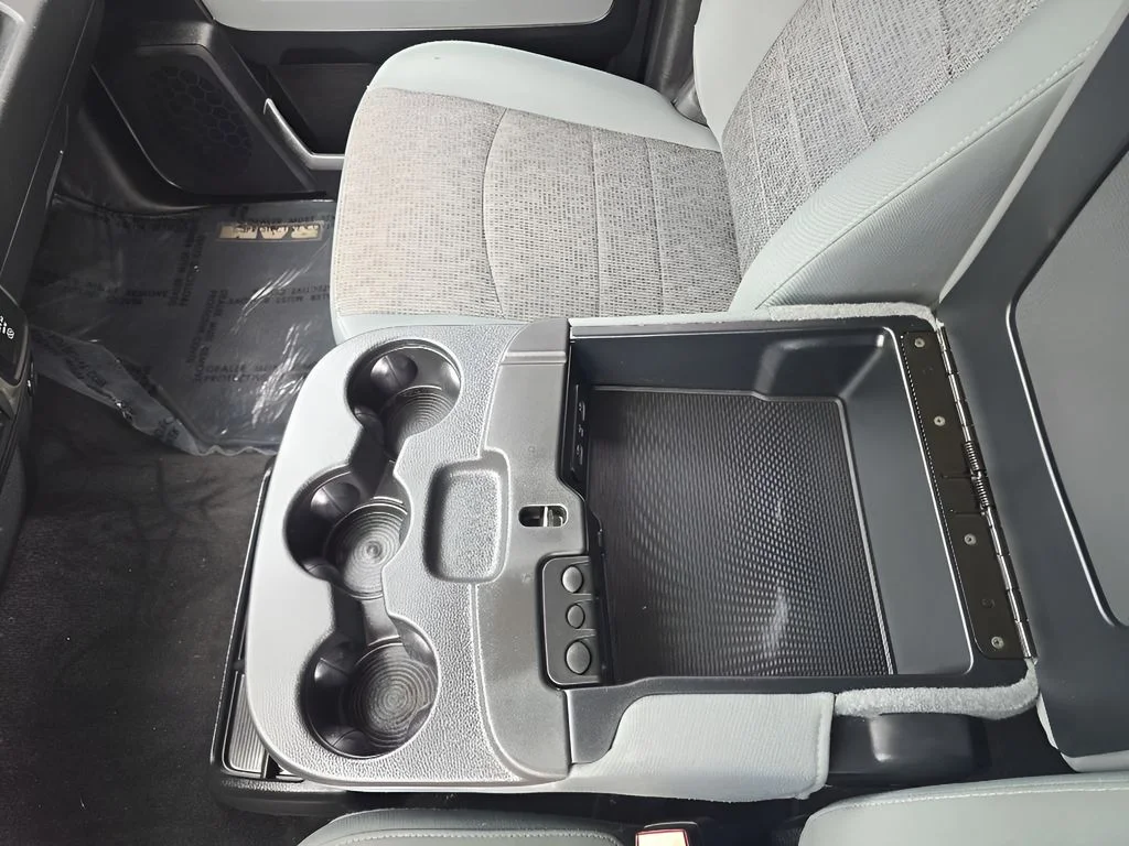 Used 2018 Red Ram SLT image 25