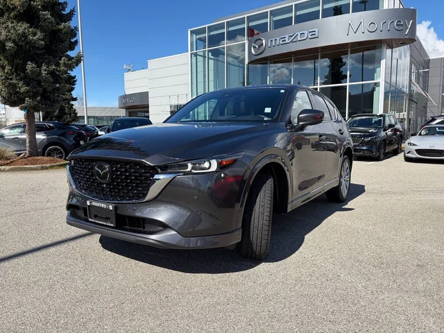 2022 Mazda CX-5 Signature AWD at Signature package. Turbo,AWD,Su