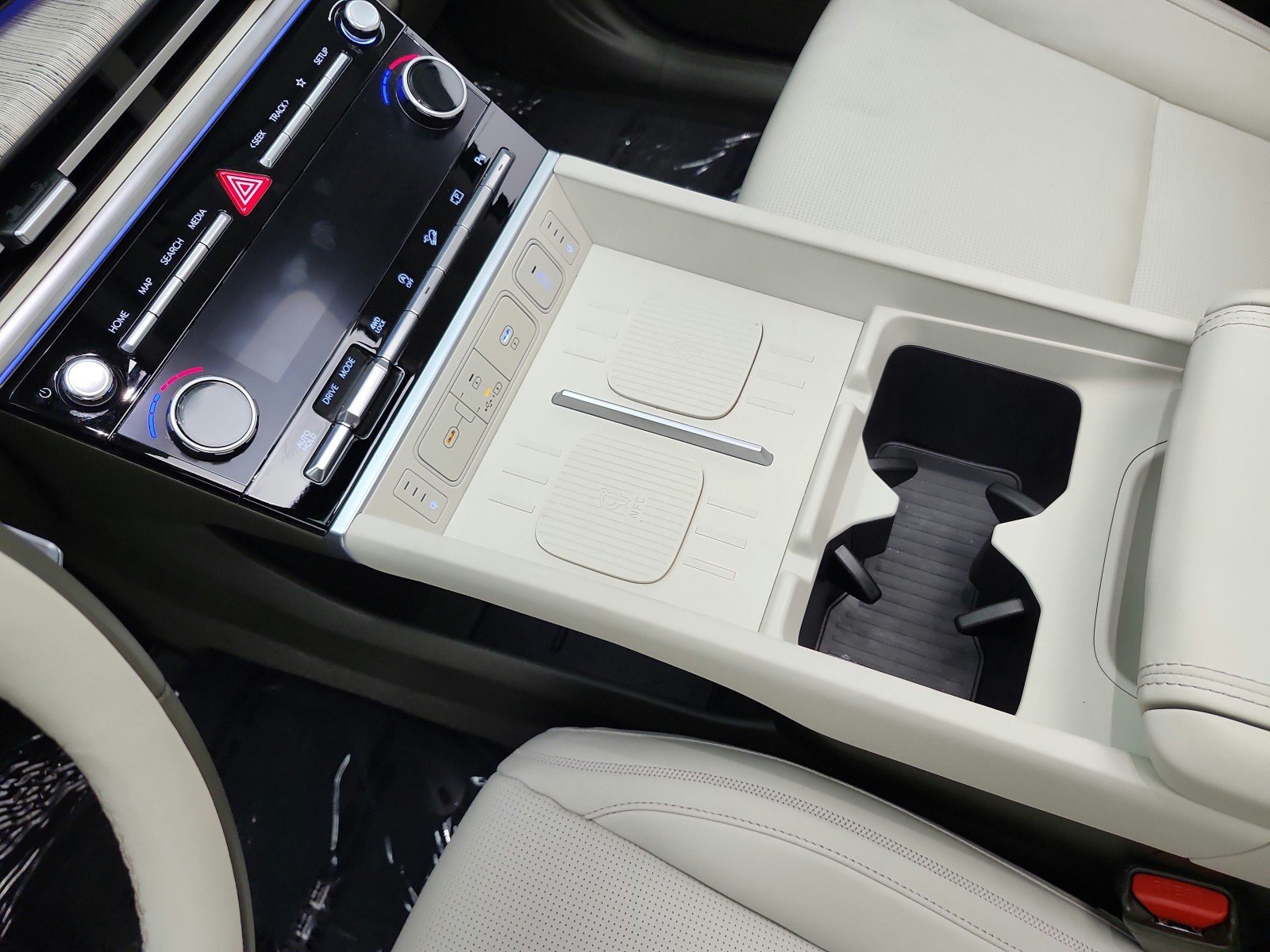 Used 2025 Ecotronic Gray Matte Hyundai Calligraphy AWD image 11