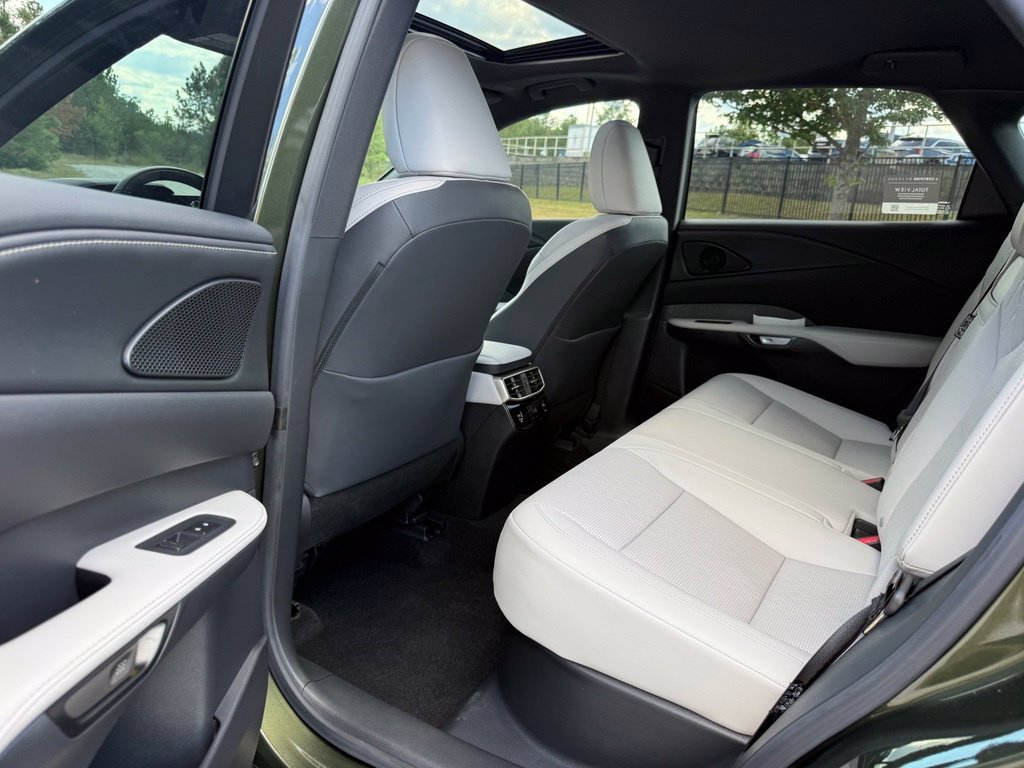 2025 Lexus RX 350 - Photo 28