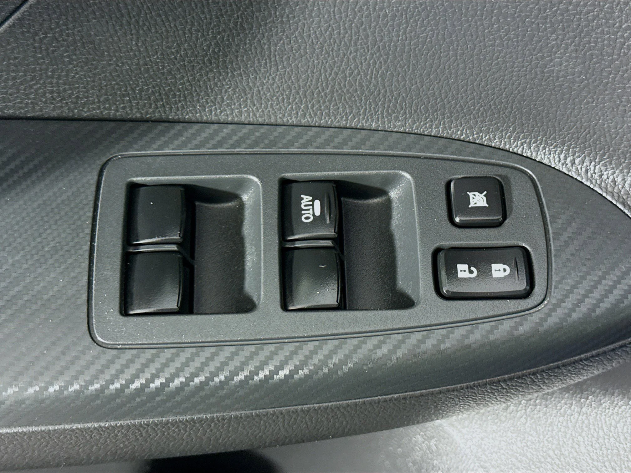 Used 2026 Lightning Blue Metallic Mitsubishi Black Edition image 20