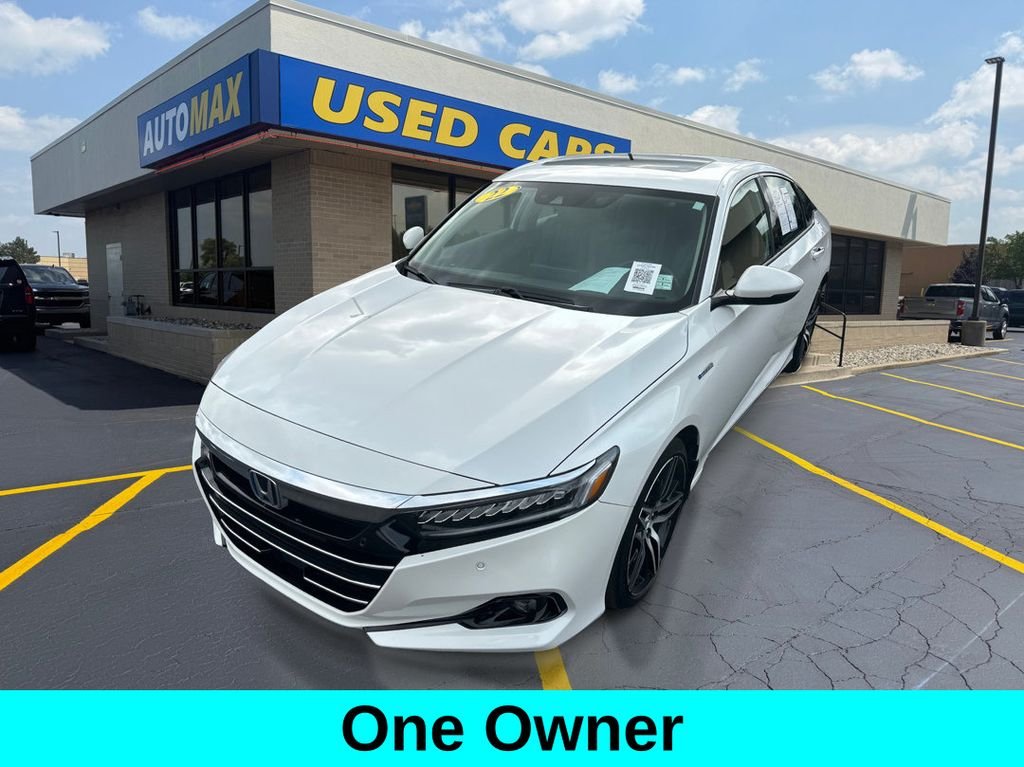 Used 2022 White Honda Touring image 1