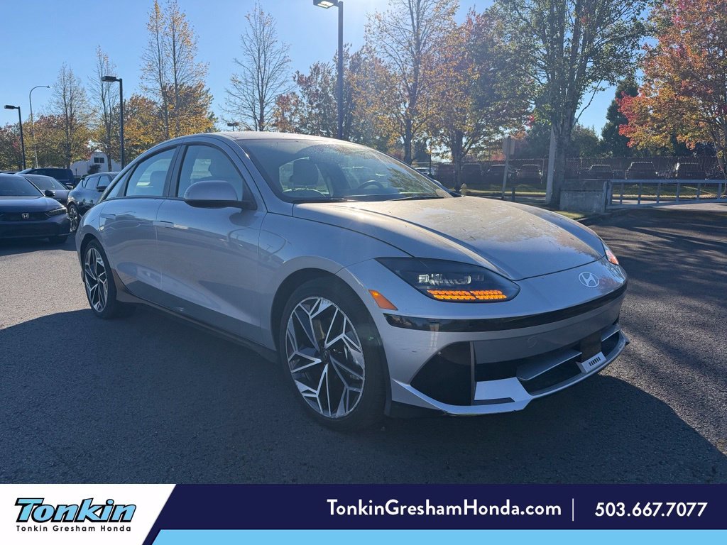 Used 2025 Curated Silver Hyundai SEL image 1